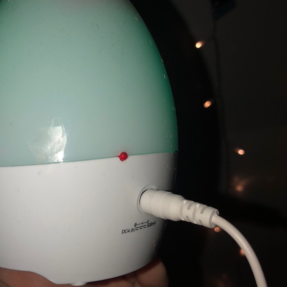 Color Changing Diffuser - Picture 3 of 3